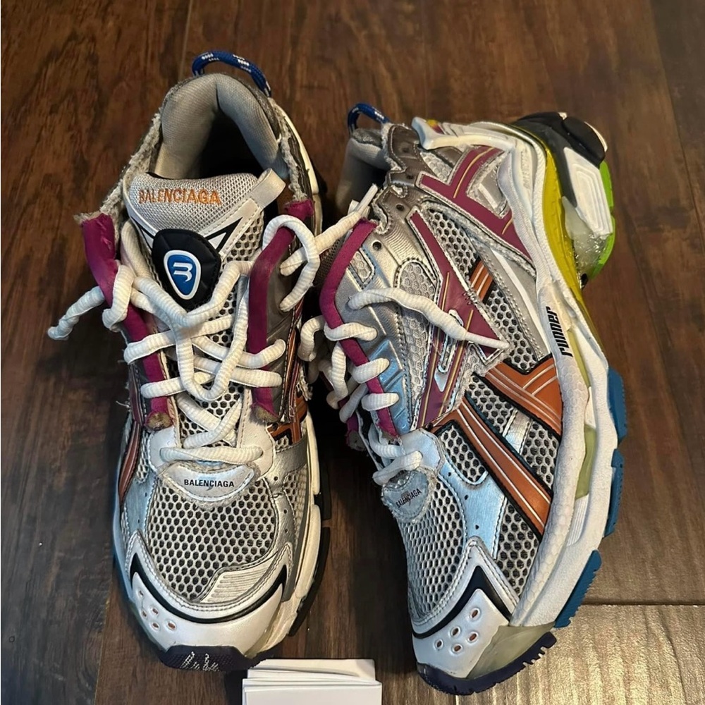 Balenciaga runners